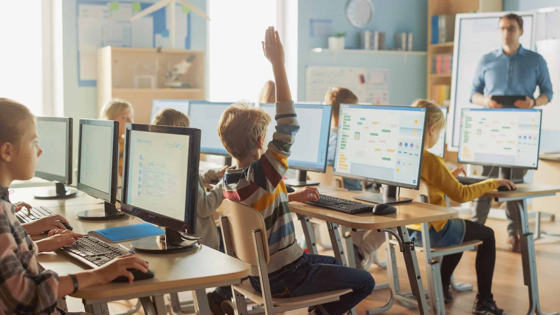 Suportes tecnológicos em sala de aula: Um caminho que favorece a