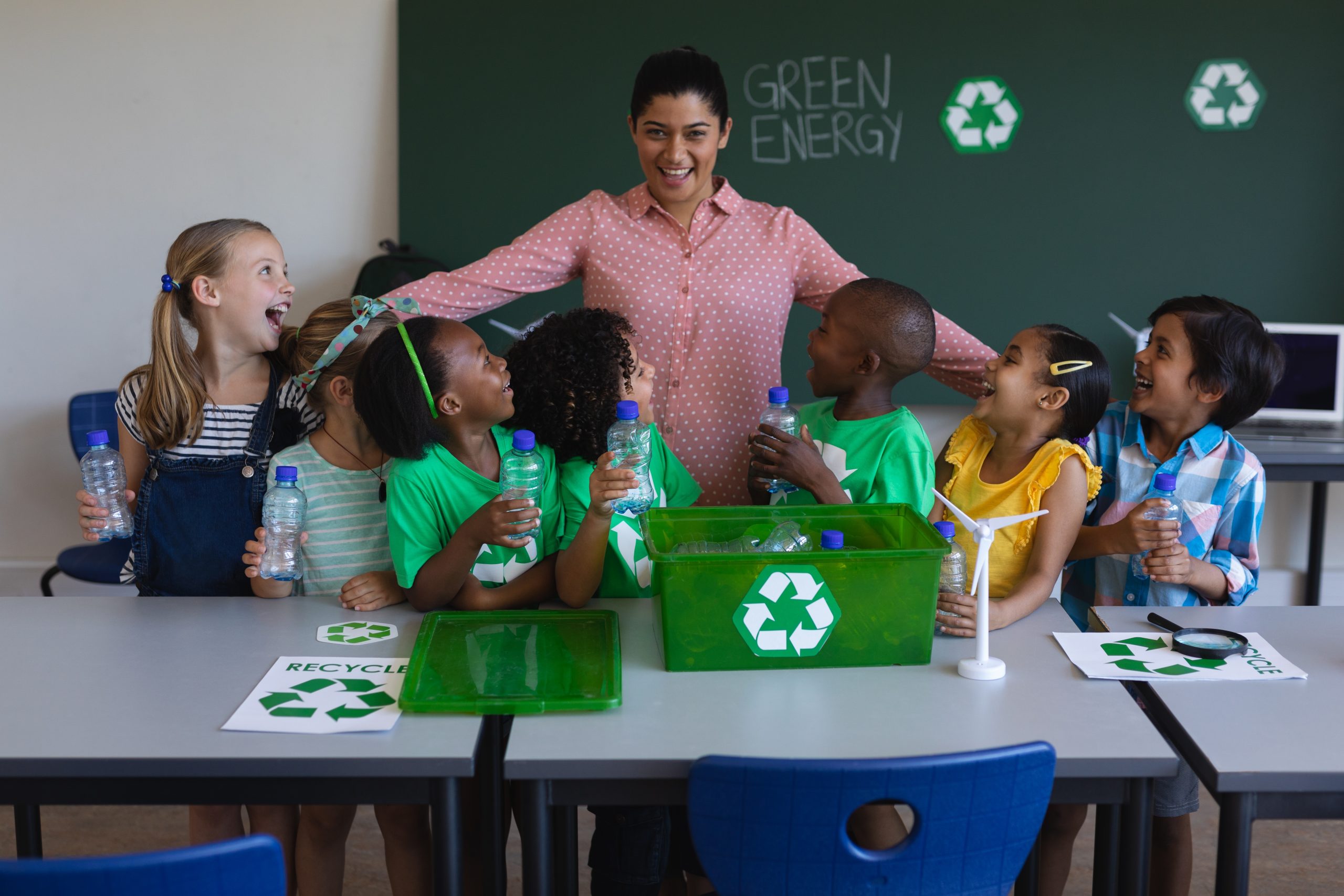 Eduque a Sala De Aula Com Professor E Alunos, Educação, Escola